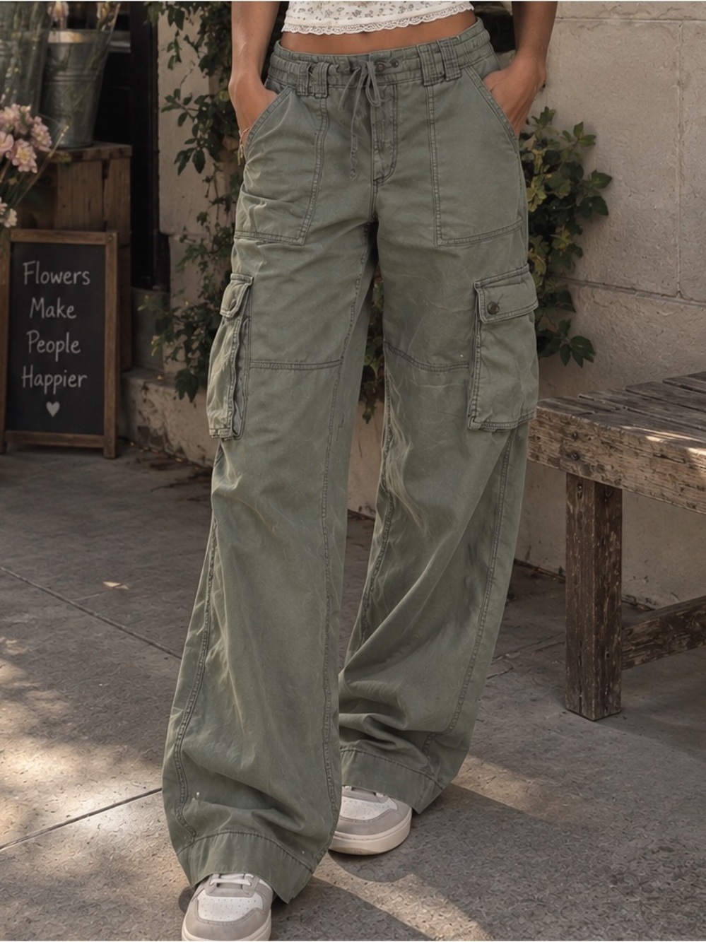 Hollister Women's Wide Leg Cargo Pants Size 8R Olive Green Utility Y2K